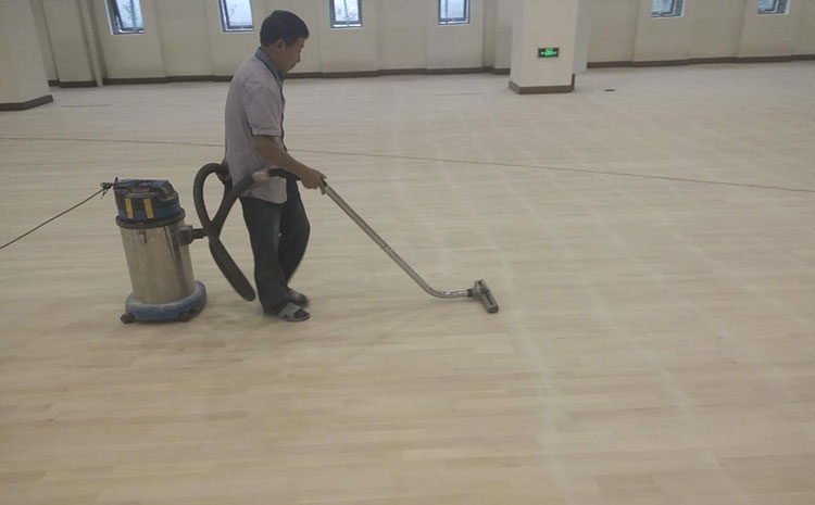 青海柞木運動木地板多少錢一平米
