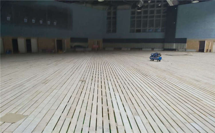 大型實木運動地板施工
