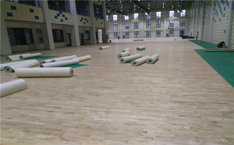 柞木運動體育地板怎么維修？