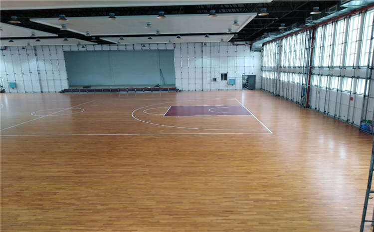 山東楓樺木運(yùn)動(dòng)木地板價(jià)格及圖片