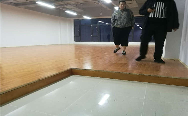 硬木企口實(shí)木運(yùn)動(dòng)地板都有哪些品牌
