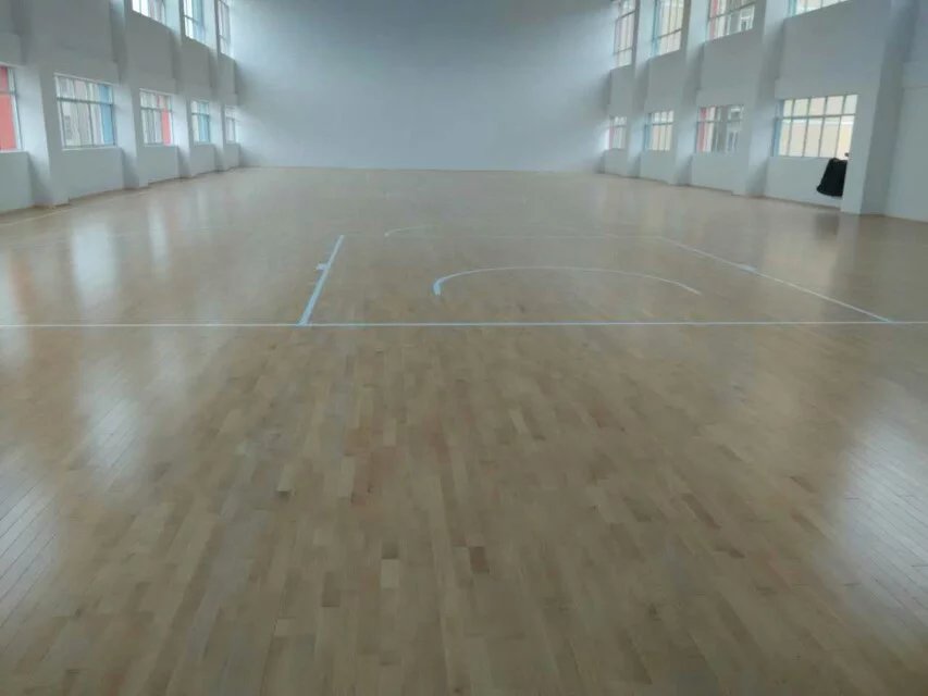 貴州黔南州消防隊運動館木地板鋪設(shè)工程