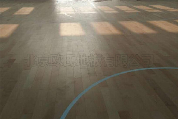 煙臺(tái)開發(fā)區(qū)第十小學(xué)運(yùn)動(dòng)木地板工程案例