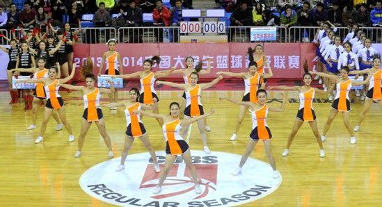 籃球?qū)氊悾ɡ爢T）的服裝應(yīng)該如何選擇和搭配